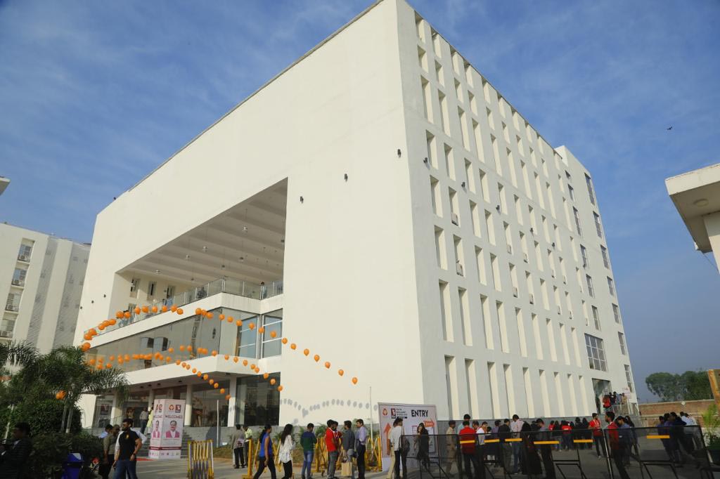 KARNAVATI DENTAL INSTITUTE ADUITORIUM BUILDING 