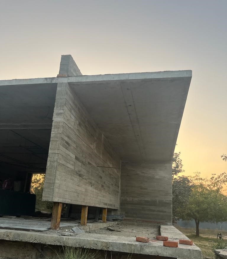 PRIVTE RESIDENCE AT AHMEDABAD 